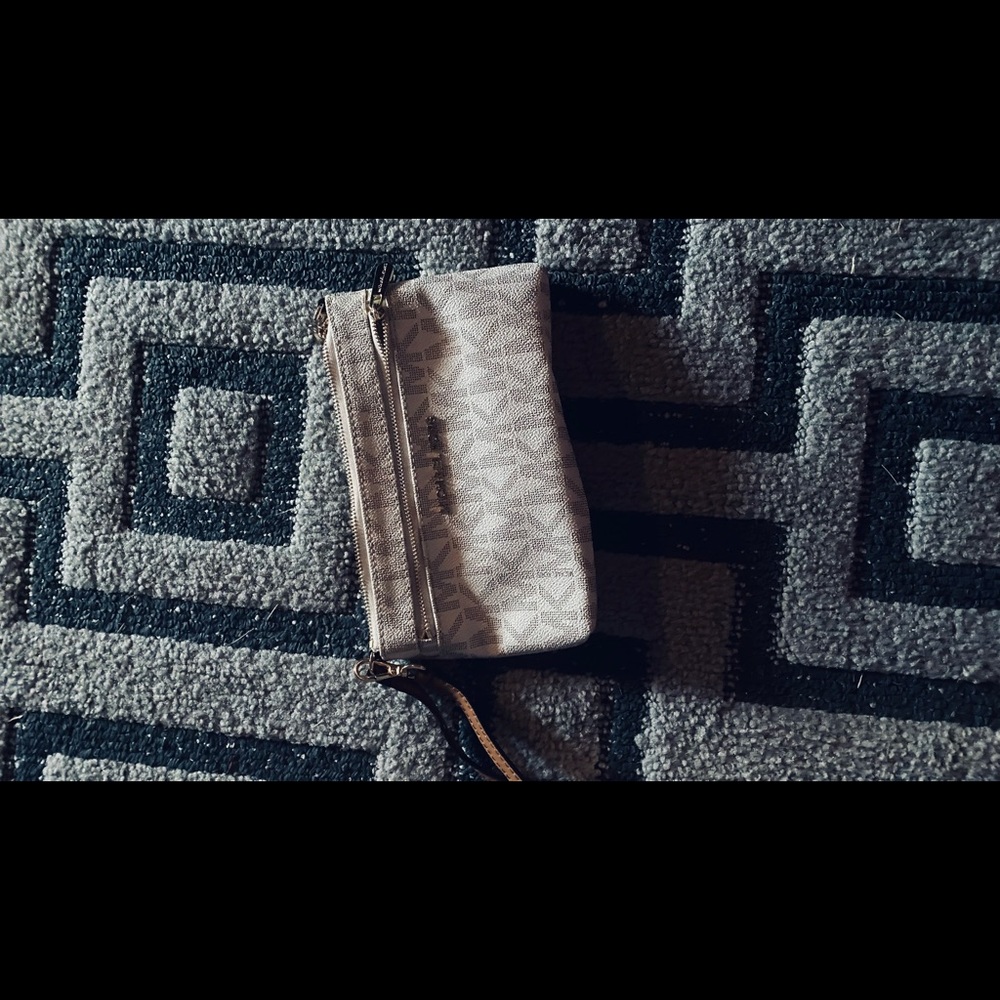 Michael Kors wristlet